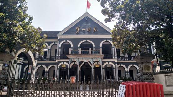 �����������Ͷ���У