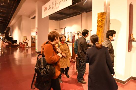 C:\Users\Administrator\Documents\tongda\ispirit\file_receive\�½��ļ��� (4)\DSC_6875.JPG